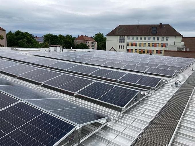 Photovoltaikanlage Ballspielhalle Münchner Straße, Foto: Stadt Ingolstadt // Gebäudemanagement